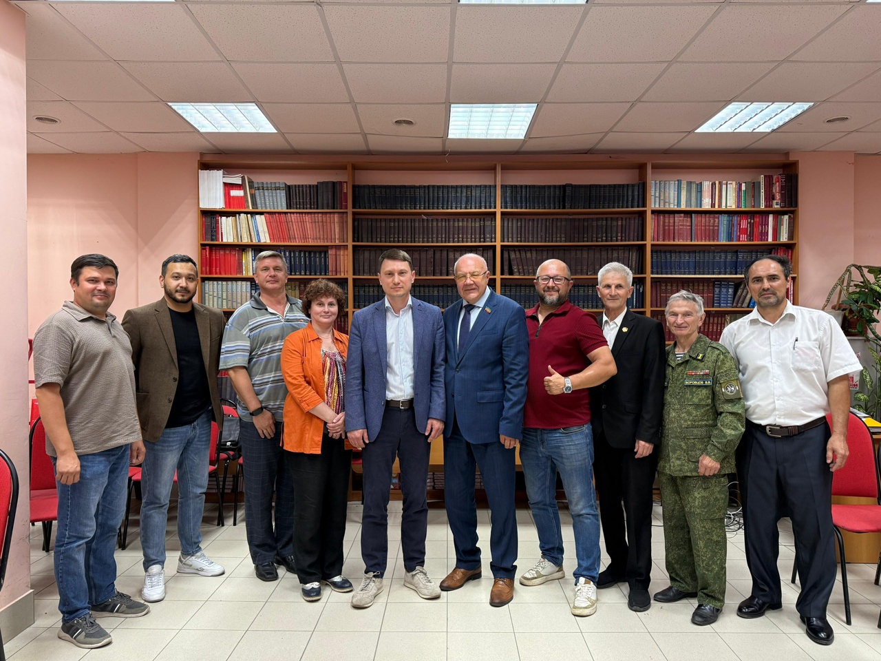 Сегодня в рескоме КПРФ прошло заседание штаба Казанского отделения партии. Встретились с кандидатами в депутаты Казанской городской Думы и секретарями районных отделений.